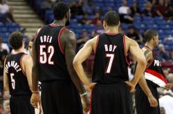 开云体育登录-灰狼实力强劲，开拓者能否抵挡？