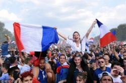 开云体育下载-东亚国家队交锋，引爆球迷热情