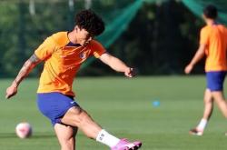 开云下载-恒大主帅卢卡斯:球队状态正佳相信能战胜鲁能取得亚冠开门红