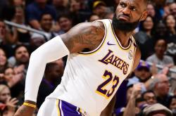 开云体育在线-湖人主场取胜，庄神状态回勇的简单介绍