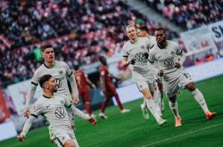 开云体育入口-弗赖堡主场大胜音乐之城，德甲保级前景一片光明