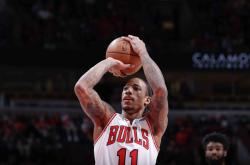 开云体育app-马刺擒勇士，德罗赞状态火爆