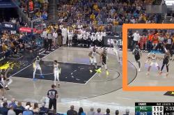 开云APP-包含开拓者击败独行侠，利拉德绝杀关键时刻的词条