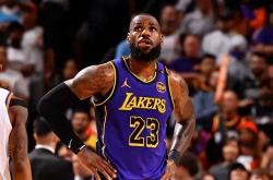 开云体育-勇士力克湖人，杜兰特28分率队胜出