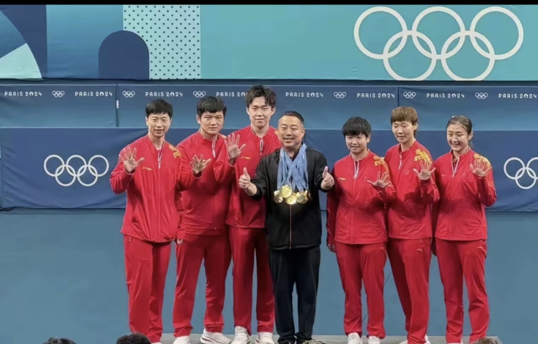 运动员们在比赛中取得精彩胜利