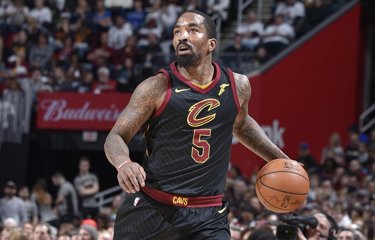 贝西克塔斯惊险取胜，淘汰赛前景不明