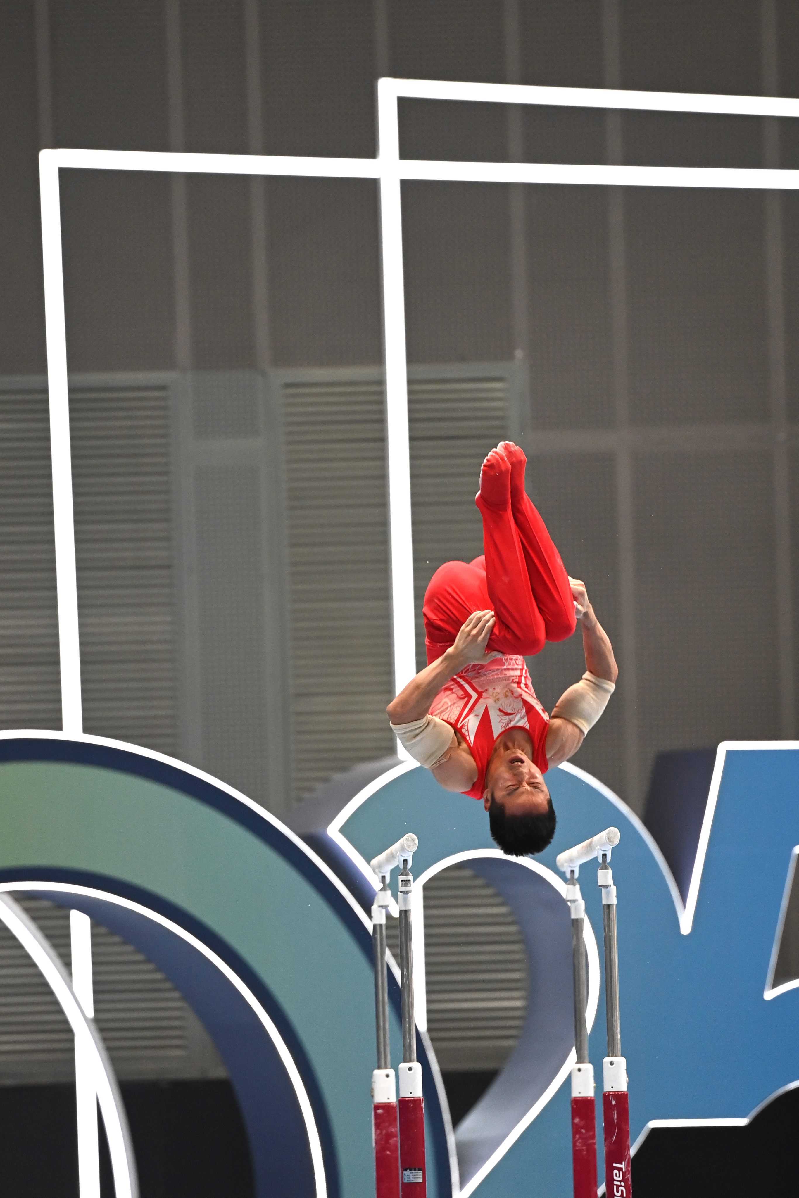 卢森堡体操选手获得金牌，实力强悍