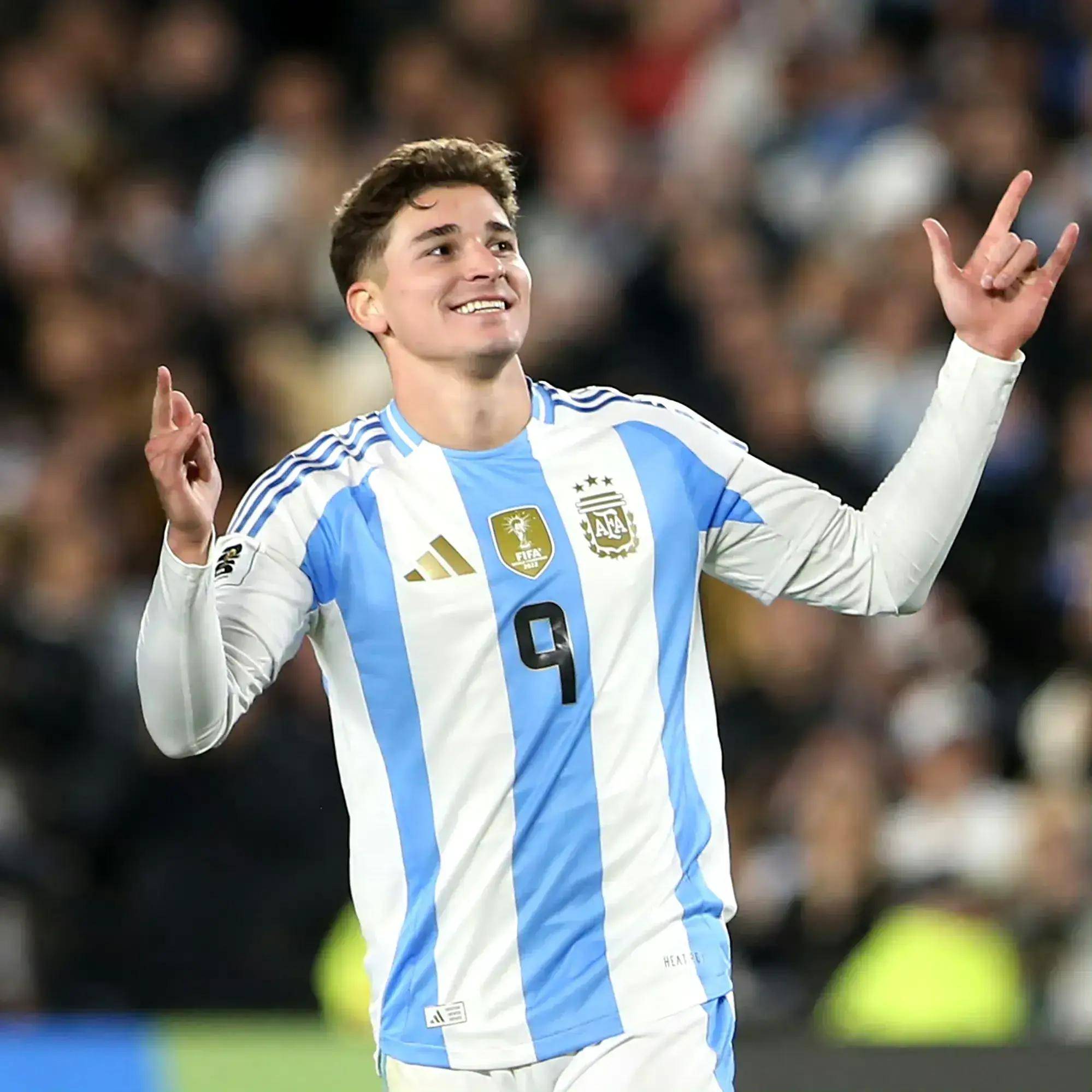 南极洲球员在世界杯预选赛中积极备战 南极洲球员在世界杯预选赛中积极备战