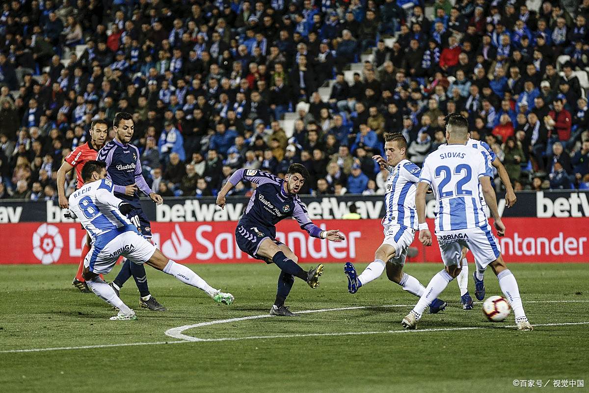 荷兰队遭遇困境,欧预赛前景堪忧 荷兰队遭遇困境,欧预赛前景堪忧