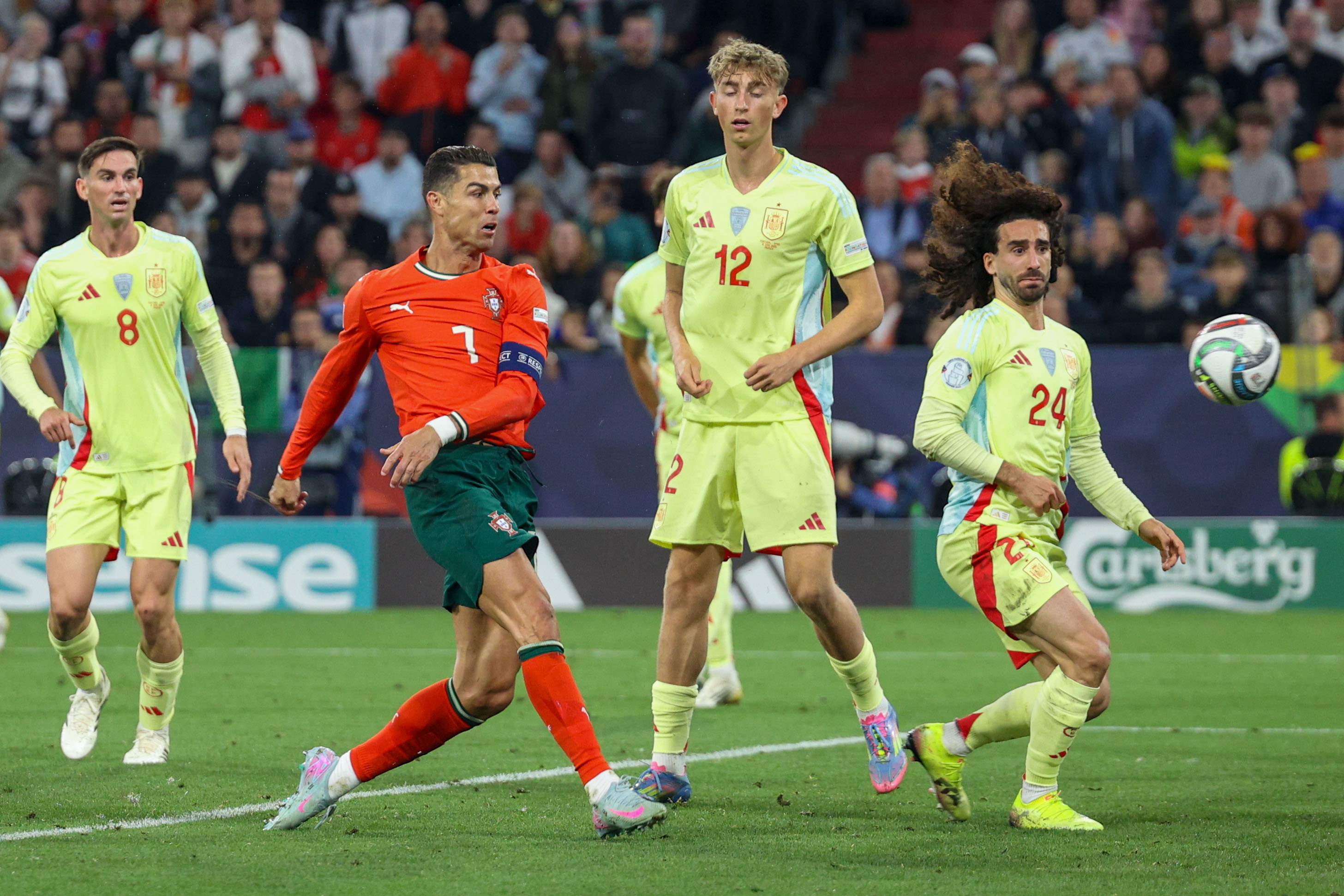 荷兰主场迎战葡萄牙,全队备战志在夺冠的简单介绍 荷兰主场迎战葡萄牙,全队备战志在夺冠的简单介绍