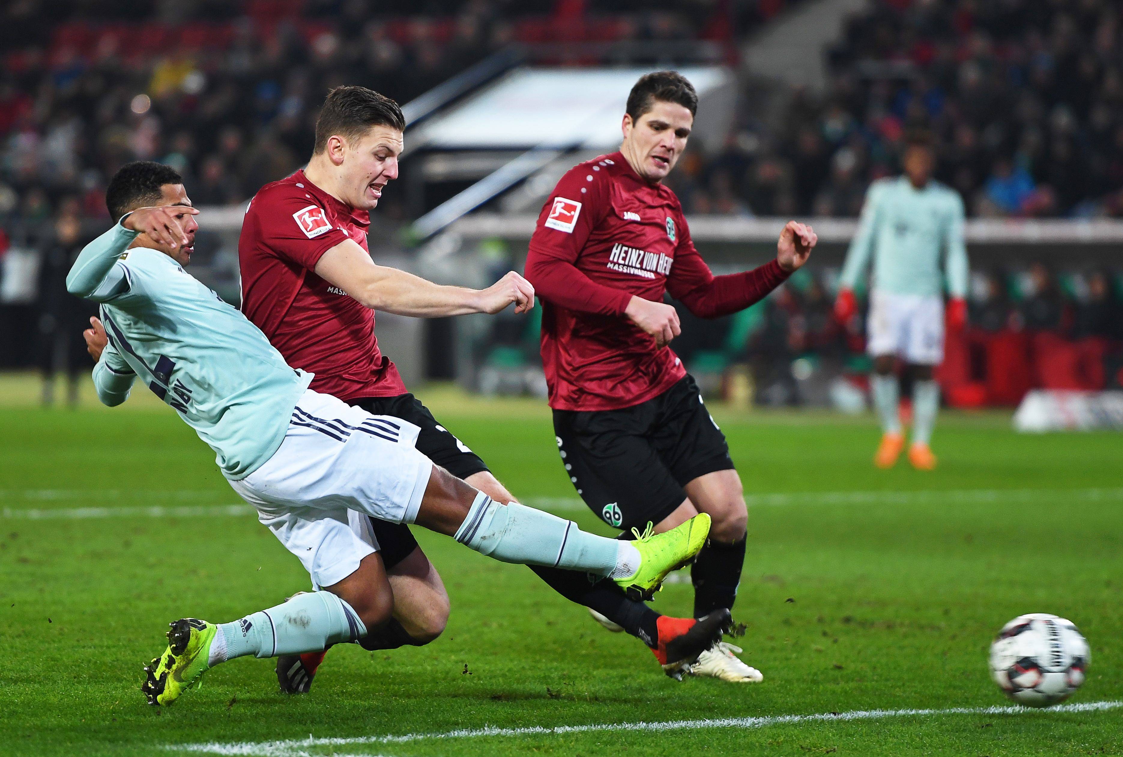 包含卡利亚里在客场净胜对手，排名有所上升的词条