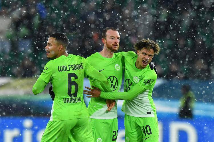 多特蒙德主场不敌对手，被逼降级的简单介绍