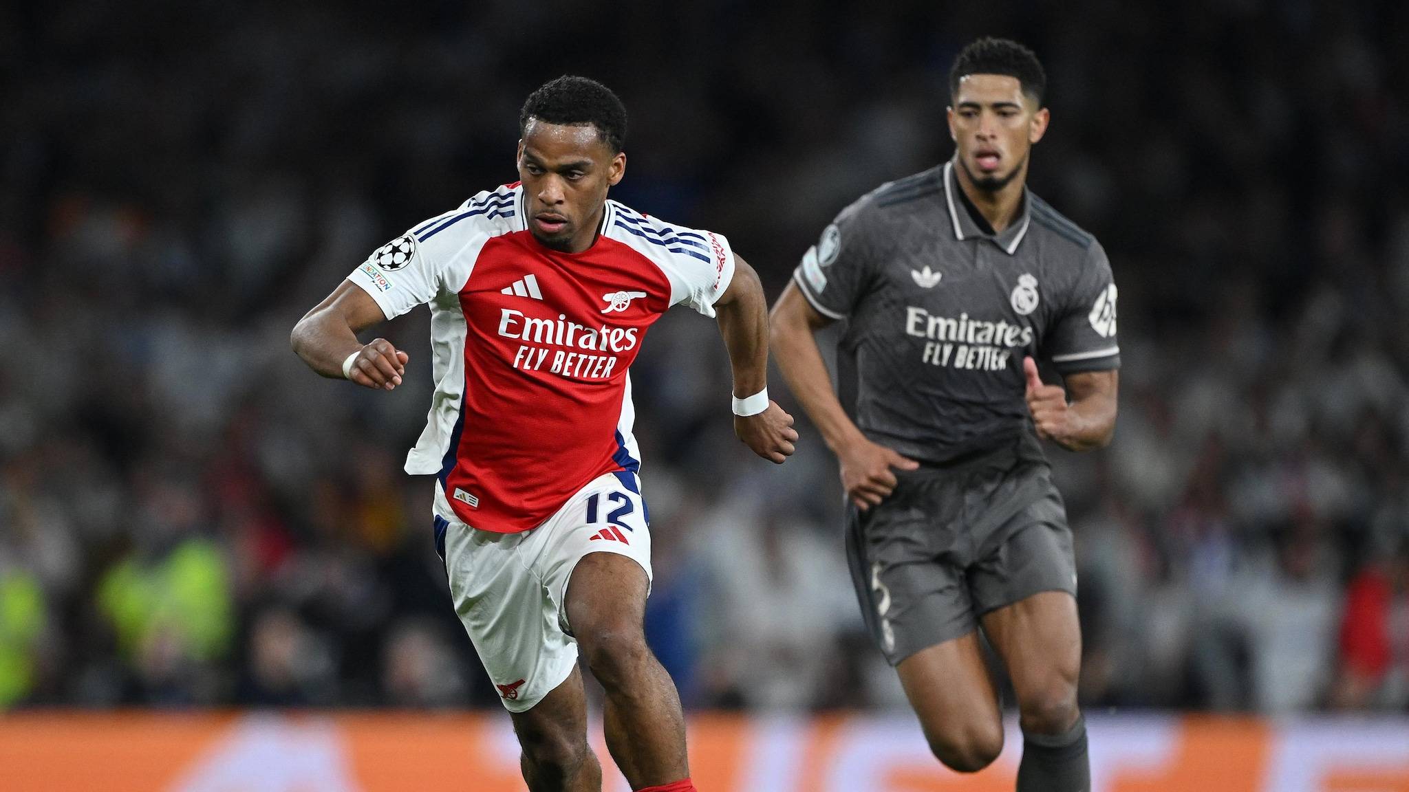 巴黎圣日耳曼击败曼联，携手晋级！