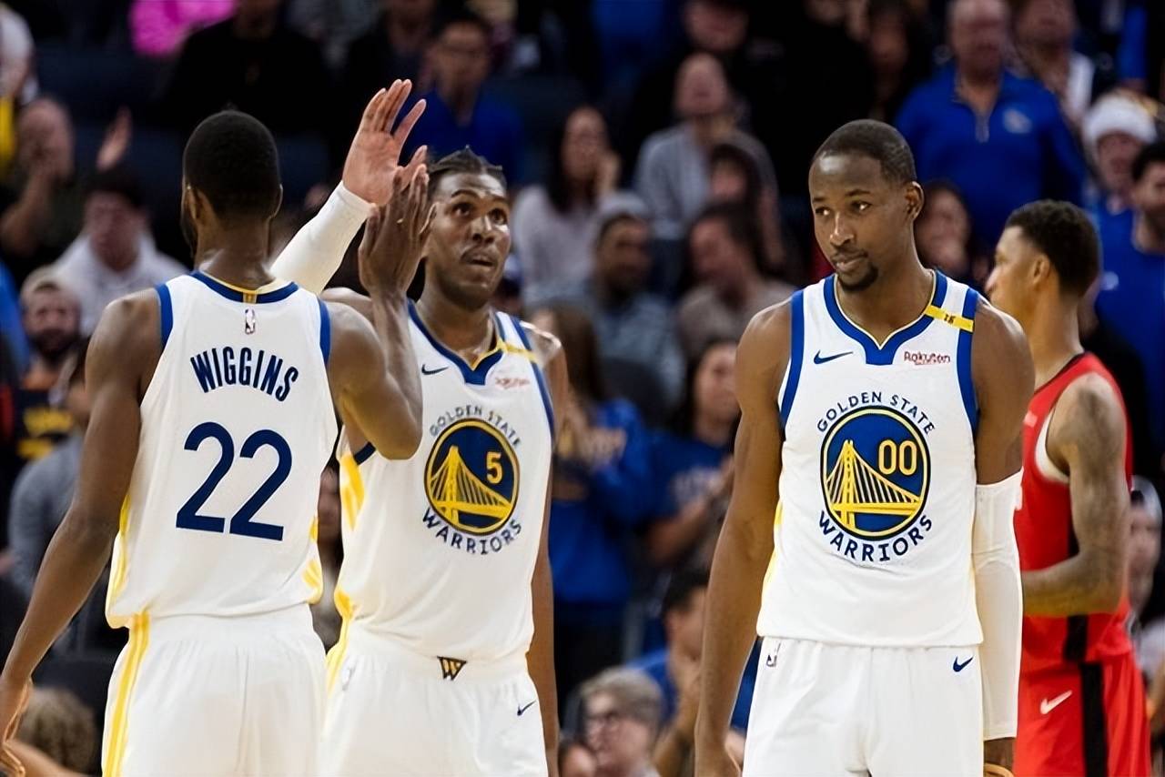 勇士逆转篮网，晋级季后赛