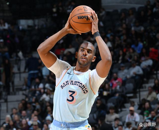 爵士强势逆转,击败马刺 爵士强势逆转,击败马刺