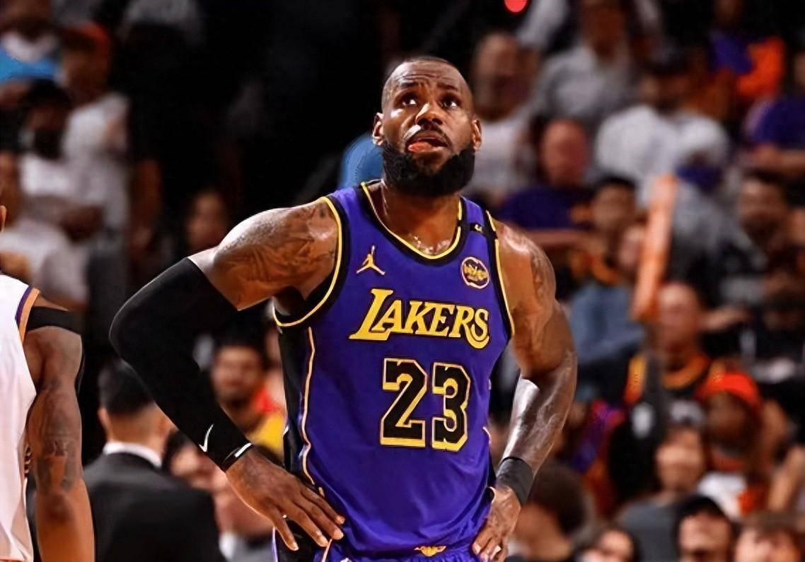 勇士力克湖人，杜兰特28分率队胜出