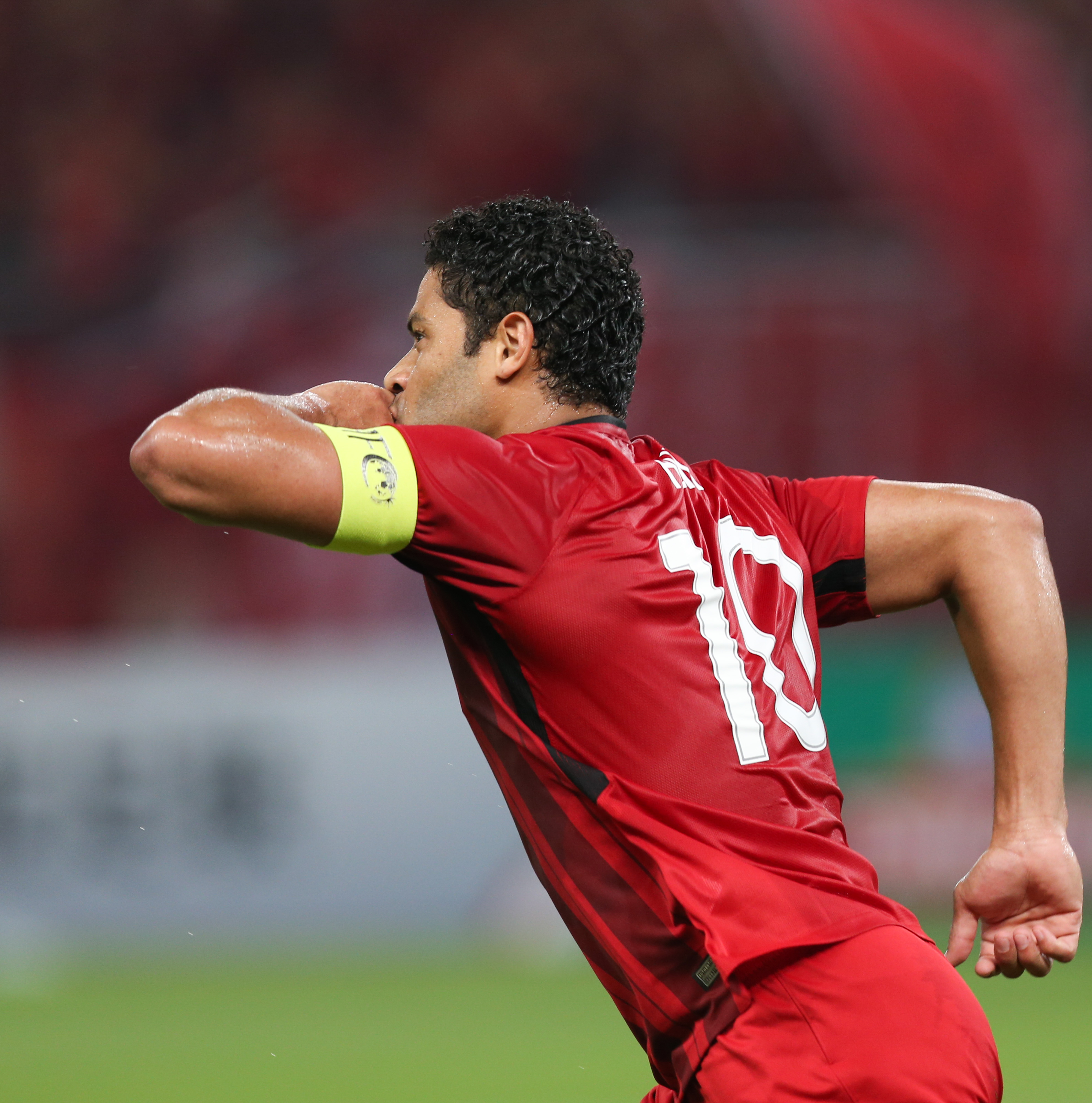 上海上港1-2惨遭鹿岛鹿角绝杀强劲上海上港被可惜的1-2击败