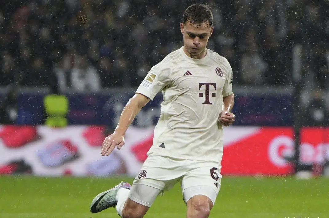 关于丹麦鏖战曼联，基米希惊艳四座的信息